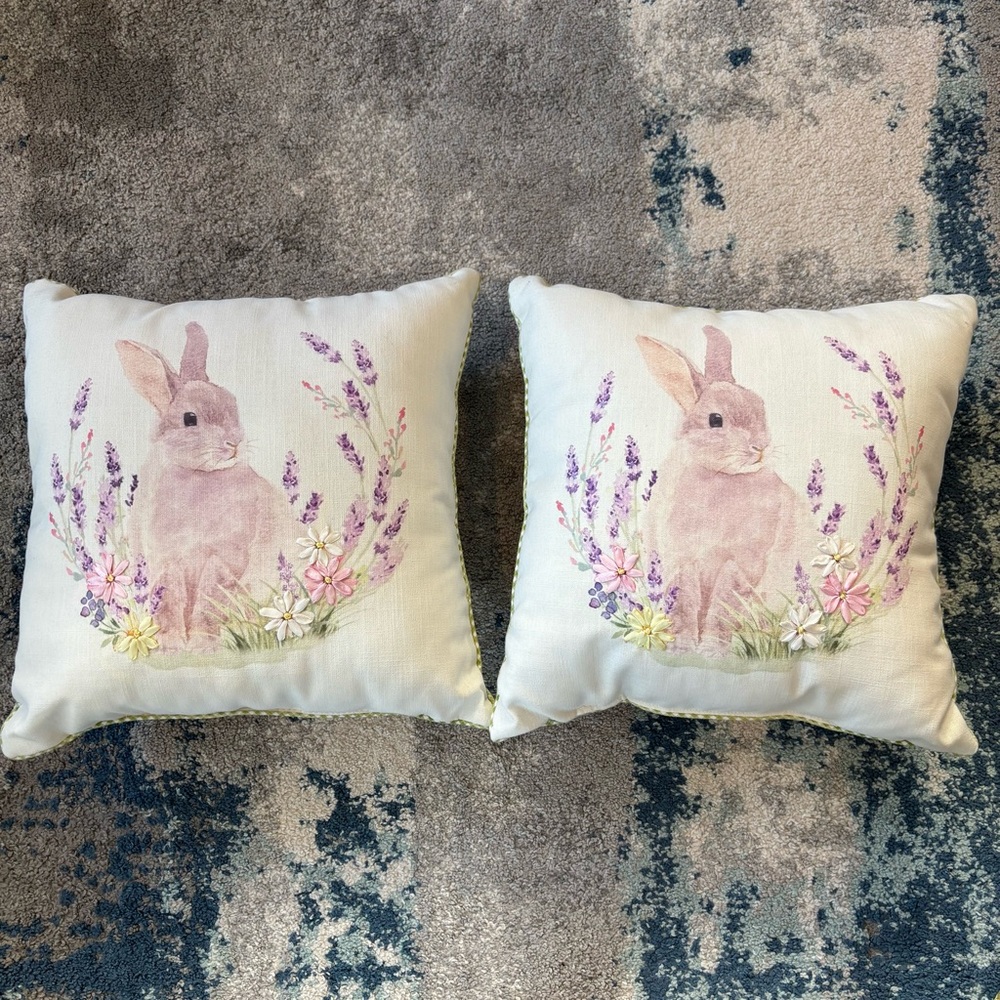 Floral Bunny rabbit spring Easter Throw Pillows